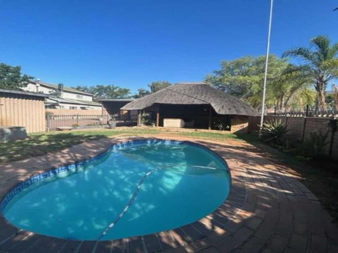 4 Bedroom House for Sale For Sale in Rustenburg - MR603146