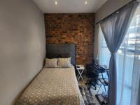 Bed Room 1 of property in Mbombela