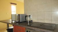 Kitchen - 8 square meters of property in Aeroton