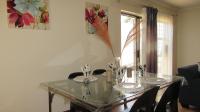 Dining Room of property in Floracliffe
