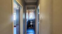 Bathroom 1 - 8 square meters of property in Symhurst