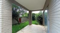 Patio - 10 square meters of property in Greymont