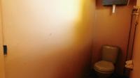 Bathroom 2 - 3 square meters of property in Bisley