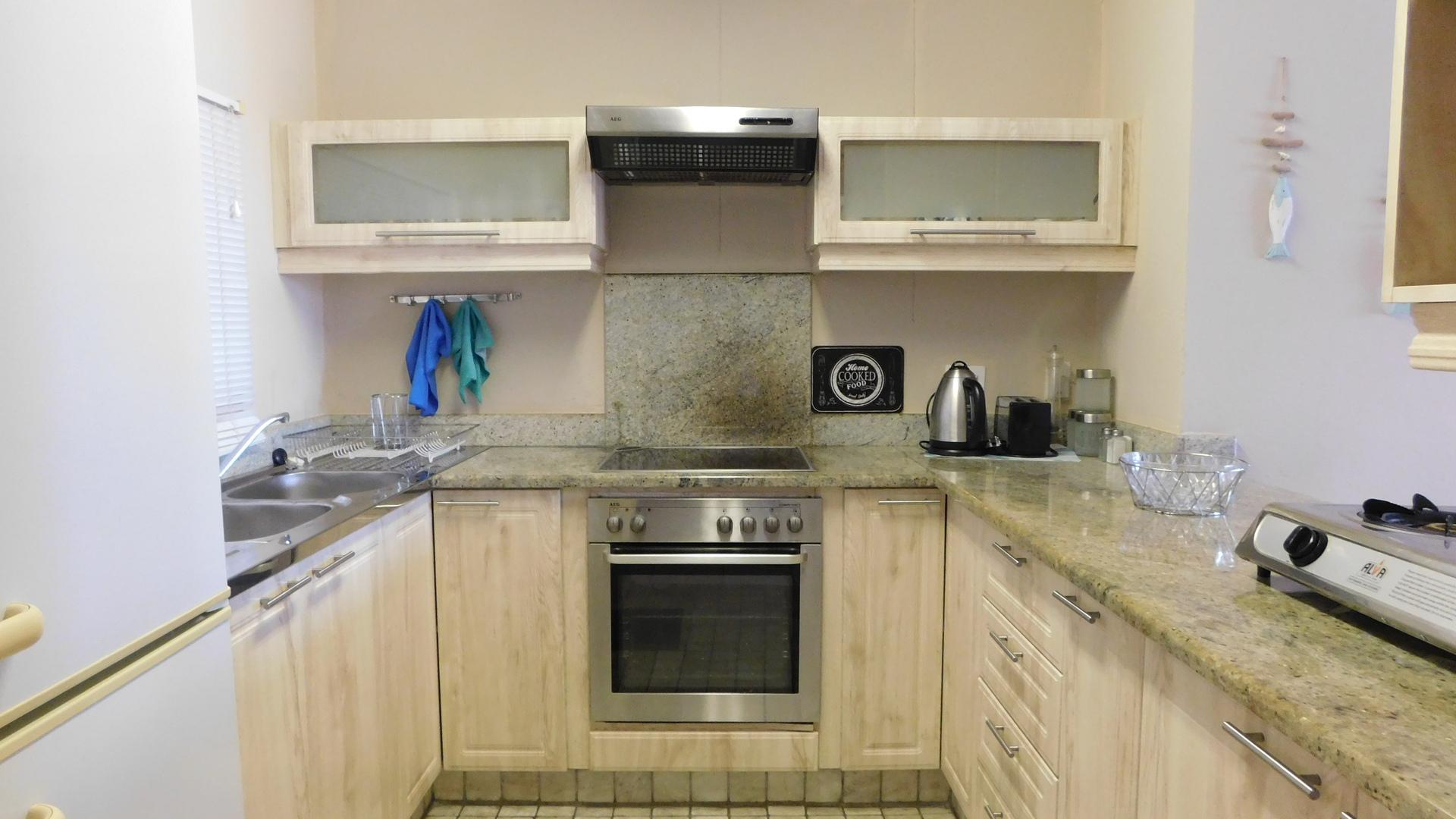 Kitchen - 8 square meters of property in Lawrence Rocks