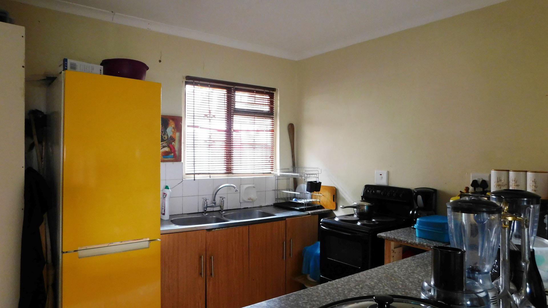 Kitchen - 10 square meters of property in Castlehill