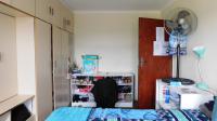 Main Bedroom - 15 square meters of property in Castlehill