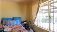 Bed Room 2 - 15 square meters of property in Bisley