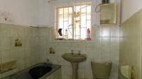 Bathroom 1 - 6 square meters of property in Bisley