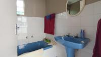 Staff Bathroom - 4 square meters of property in Chartwell A.H.