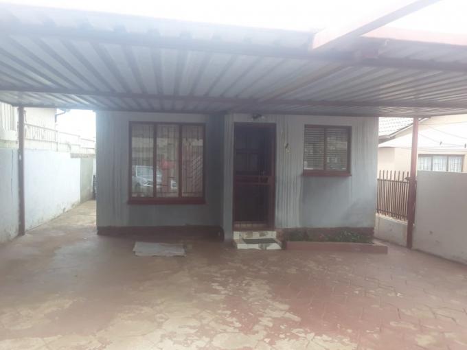2 Bedroom House for Sale For Sale in Soshanguve - MR606592