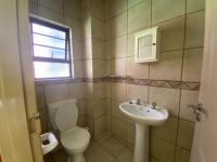 Bathroom 1 of property in Spitskop Small Holdings