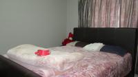 Main Bedroom - 13 square meters of property in Westonaria