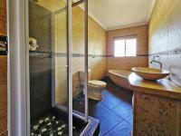 Main Bathroom of property in Three Rivers