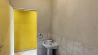 Bathroom 1 - 4 square meters of property in Roodekop