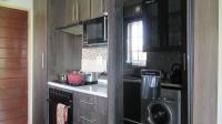 Kitchen - 6 square meters of property in Watervalspruit