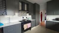 Kitchen - 15 square meters of property in Arcon Park