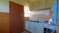 Scullery - 6 square meters of property in Kew