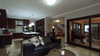 Lounges - 30 square meters of property in Maroeladal
