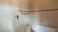 Bathroom 3+ - 8 square meters of property in Strydompark