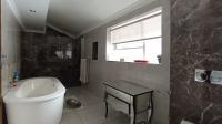 Bathroom 1 - 10 square meters of property in Bramley North