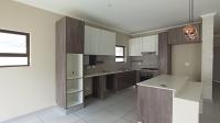 Kitchen - 16 square meters of property in Petervale