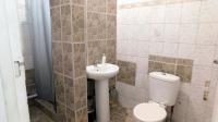 Bathroom 1 - 5 square meters of property in Verulam 