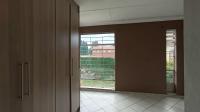 Bed Room 1 - 16 square meters of property in Edleen
