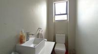 Guest Toilet - 4 square meters of property in Melodie