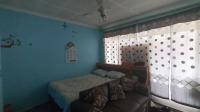 Bed Room 2 - 19 square meters of property in Dalview
