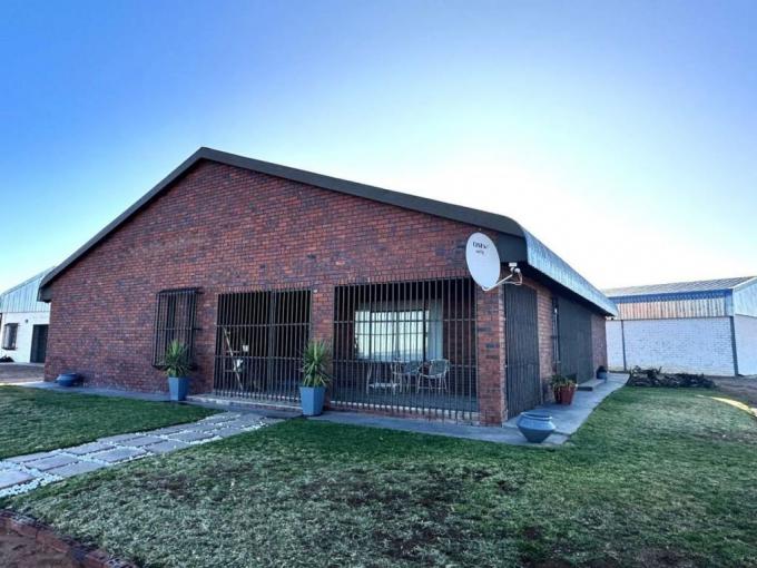 Smallholding for Sale For Sale in Upington - MR610784