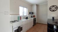 Kitchen - 12 square meters of property in Sandown