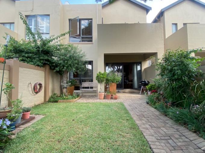3 Bedroom Duplex for Sale For Sale in Northcliff - MR612006