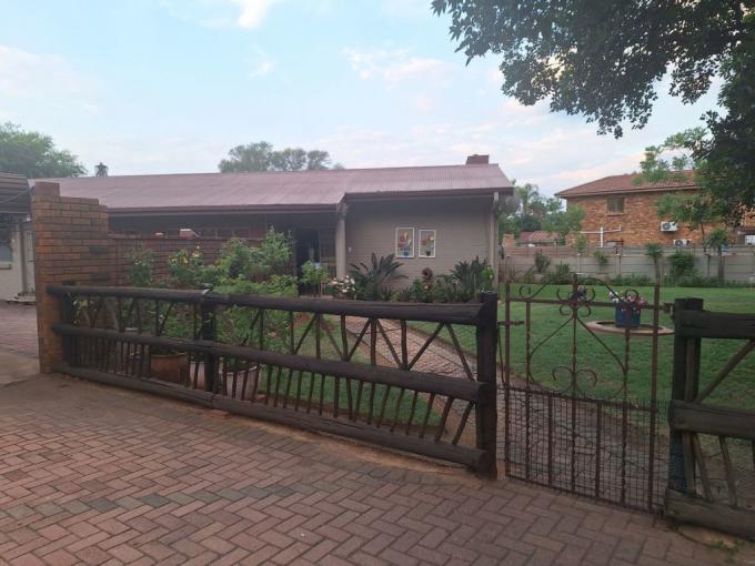 4 Bedroom House for Sale For Sale in Rustenburg - MR612837