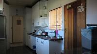 Kitchen - 17 square meters of property in Brackendowns