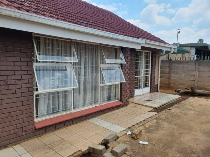 4 Bedroom House for Sale For Sale in Pretoria North - MR613144