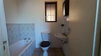 Staff Bathroom - 6 square meters of property in Bellville