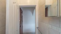 Bathroom 1 - 2 square meters of property in Birchleigh