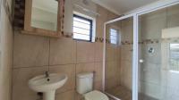Main Bathroom - 6 square meters of property in Albertsdal