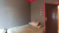 Bed Room 1 - 12 square meters of property in Bezuidenhout Valley
