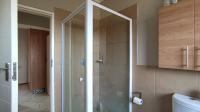 Bathroom 1 - 6 square meters of property in Monavoni