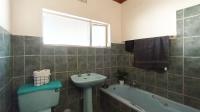 Main Bathroom - 6 square meters of property in The Orchards