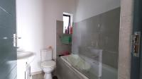 Bathroom 1 - 5 square meters of property in Bellville