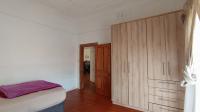 Bed Room 1 - 17 square meters of property in Bezuidenhout Valley