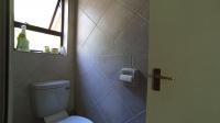Bathroom 1 - 4 square meters of property in Lone Hill