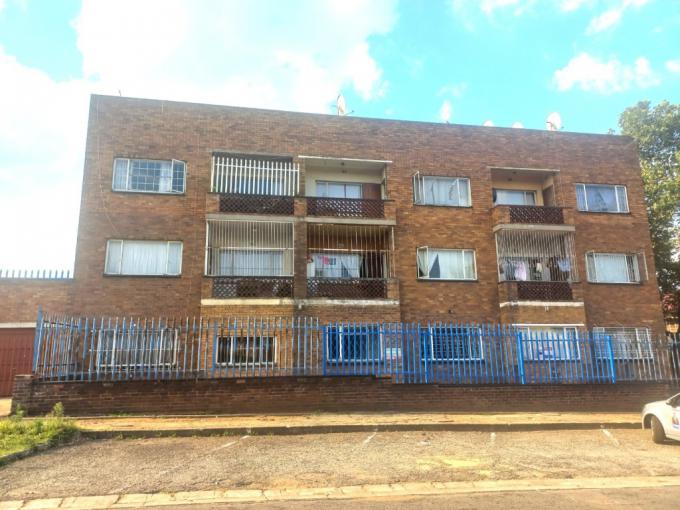 2 Bedroom Apartment for Sale For Sale in Germiston South - MR613637