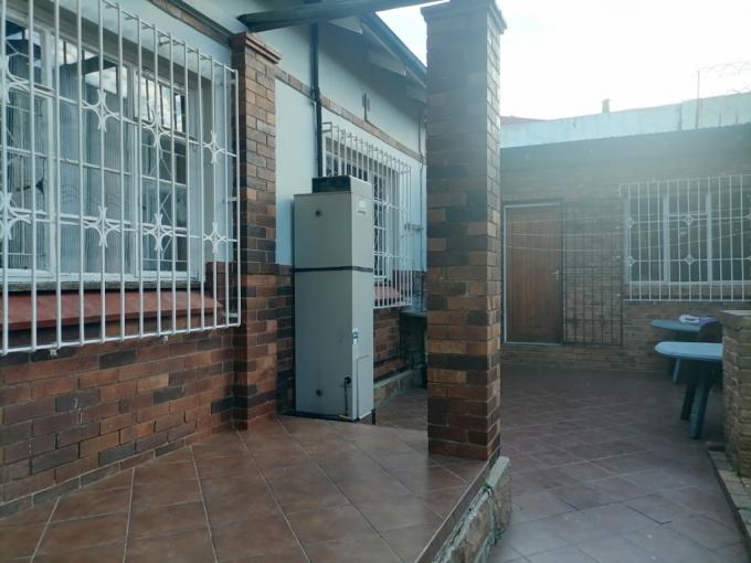 3 Bedroom House for Sale For Sale in Bezuidenhout Valley - MR613810
