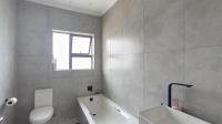Bathroom 1 - 5 square meters of property in Sonneveld