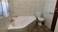 Main Bathroom - 8 square meters of property in St Micheals on Sea