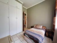 Bed Room 1 of property in Dennesig