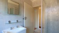 Bathroom 1 - 5 square meters of property in Wilgeheuwel 